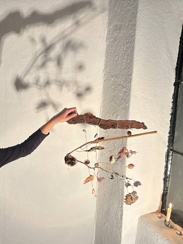 MOBILE MAKING WITH ANTOINETTE  & HOLLY 